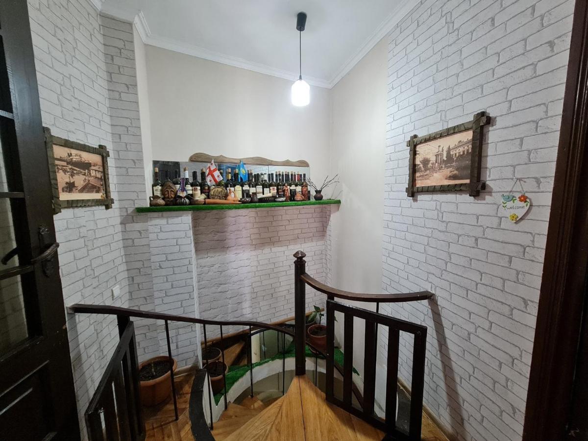 Guest House Sky Plus Tbilisi Exterior photo