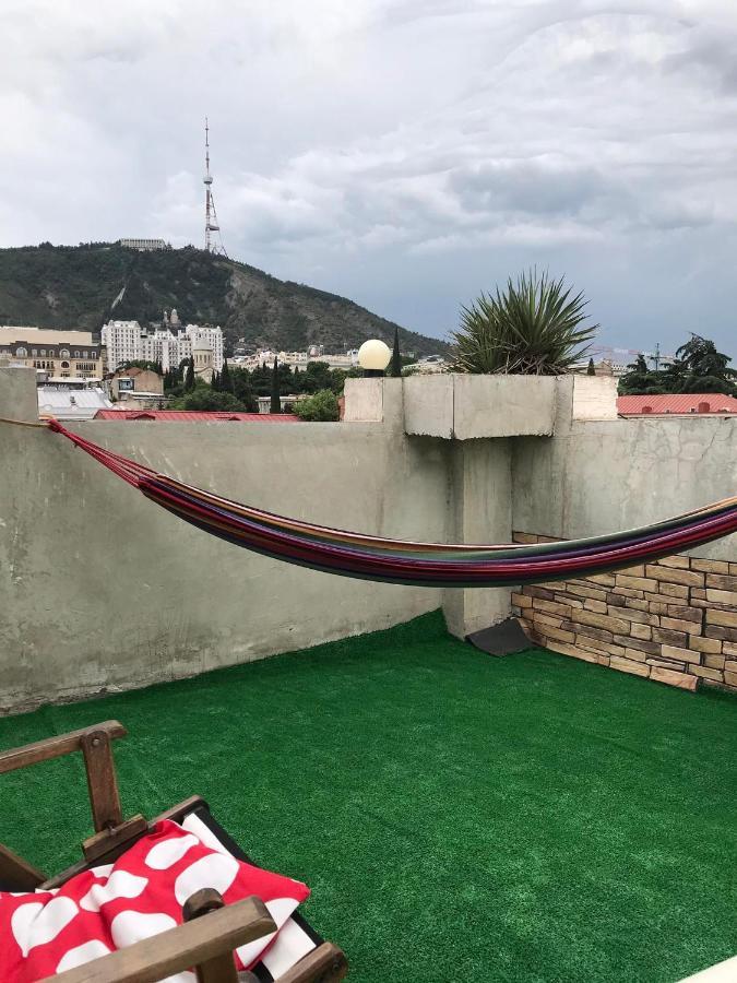 Guest House Sky Plus Tbilisi Exterior photo